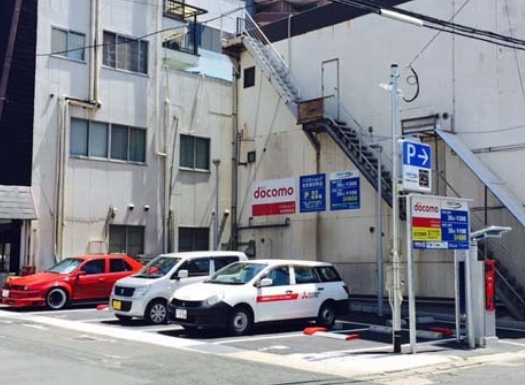 トラストパークドコモショップ佐世保京町店駐車場